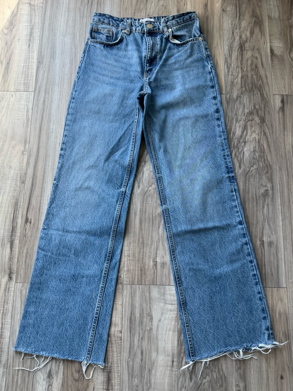 Zara TRF High Waisted Wide Leg Jeans with Raw Hem, Sz 6